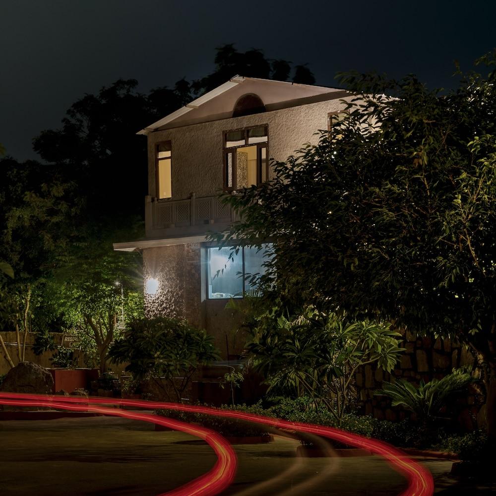 Araliayas Resort & Spa Udaipur Luaran gambar