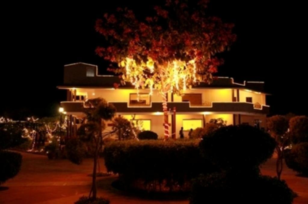 Araliayas Resort & Spa Udaipur Luaran gambar