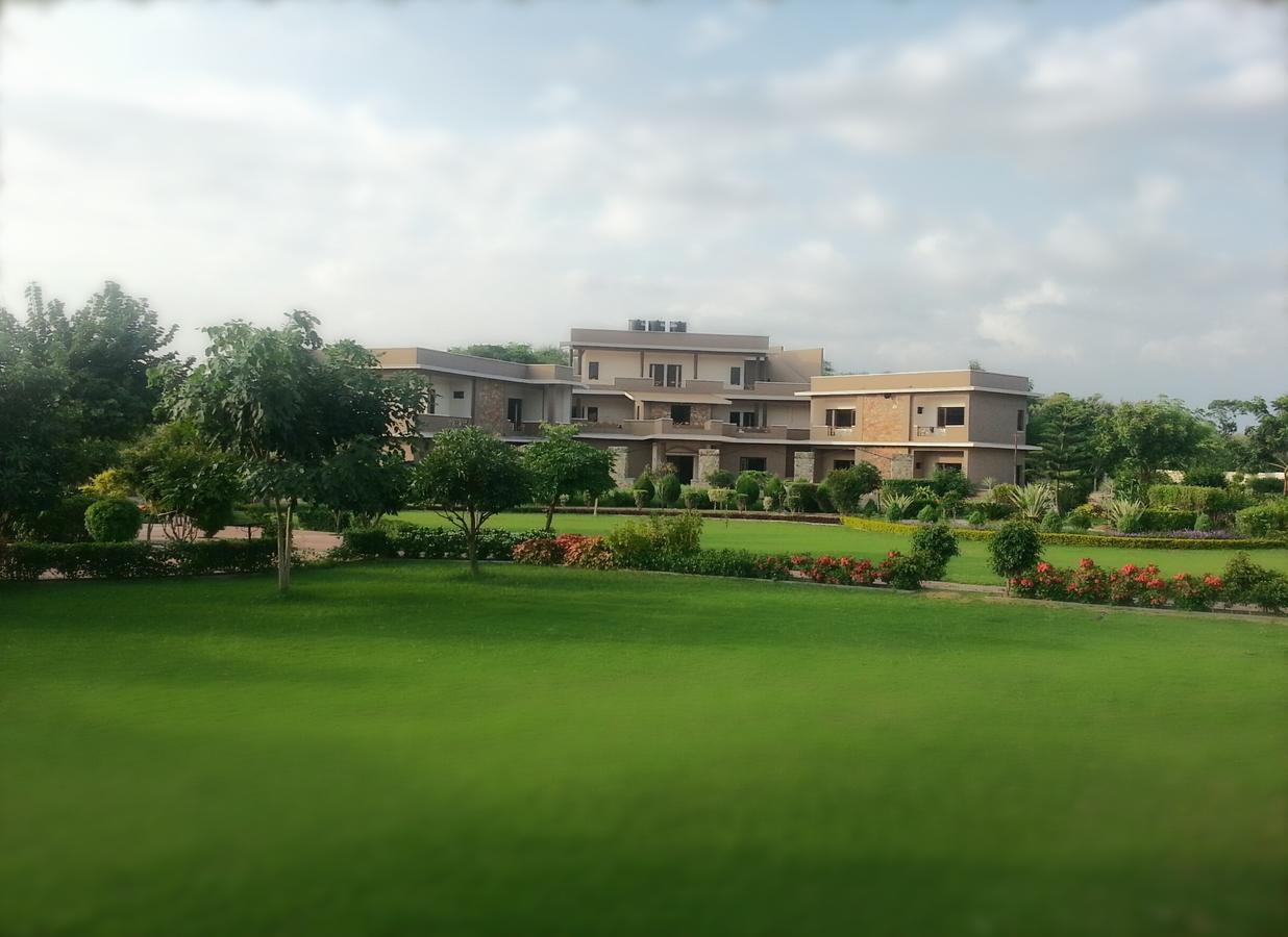 Araliayas Resort & Spa Udaipur Luaran gambar