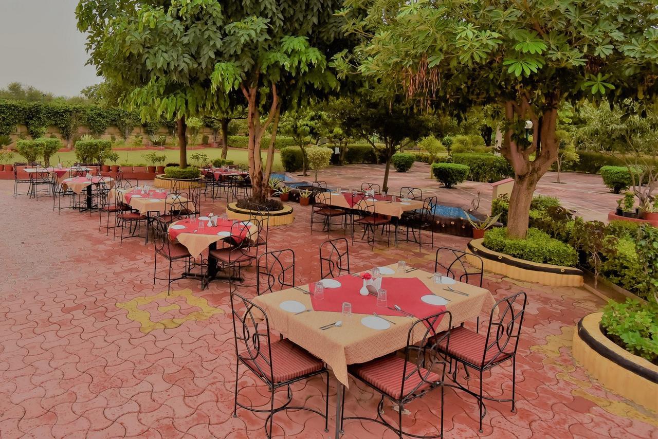 Araliayas Resort & Spa Udaipur Luaran gambar