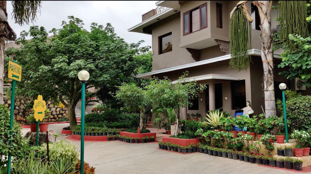 Araliayas Resort & Spa Udaipur Luaran gambar