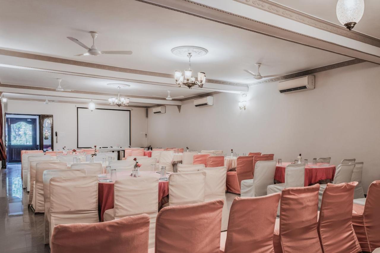 Araliayas Resort & Spa Udaipur Luaran gambar